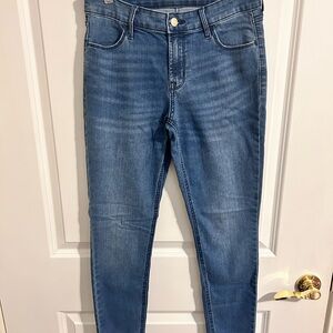 Old Navy Women's Skinny Jeans in Blue